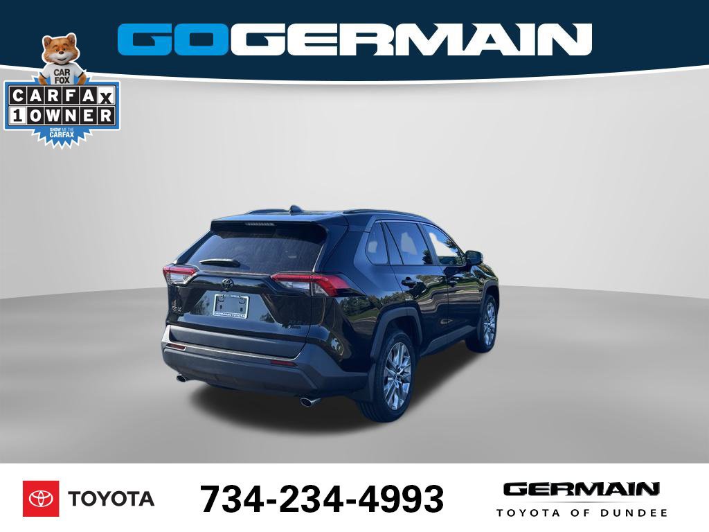 Used 2022 Toyota RAV4 XLE Premium AWD/4WD image 7