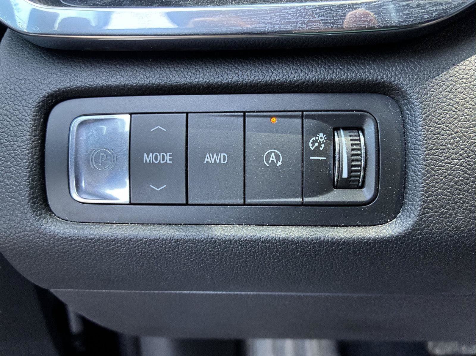 Used 2025 GMC Acadia Elevation AWD/4WD image 56