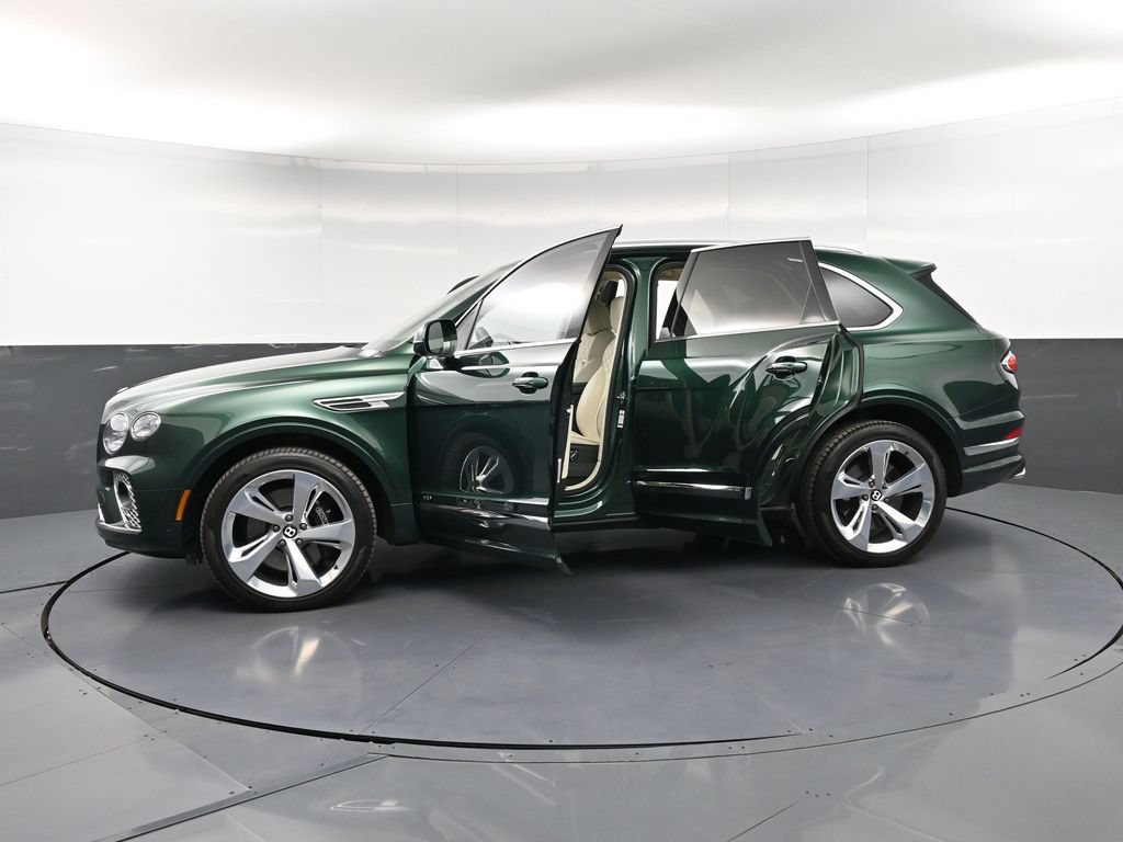Certified 2022 Bentley Bentayga AWD/4WD image 40