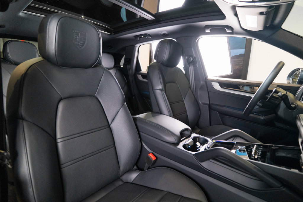 New 2026 Porsche Cayenne AWD/4WD image 17