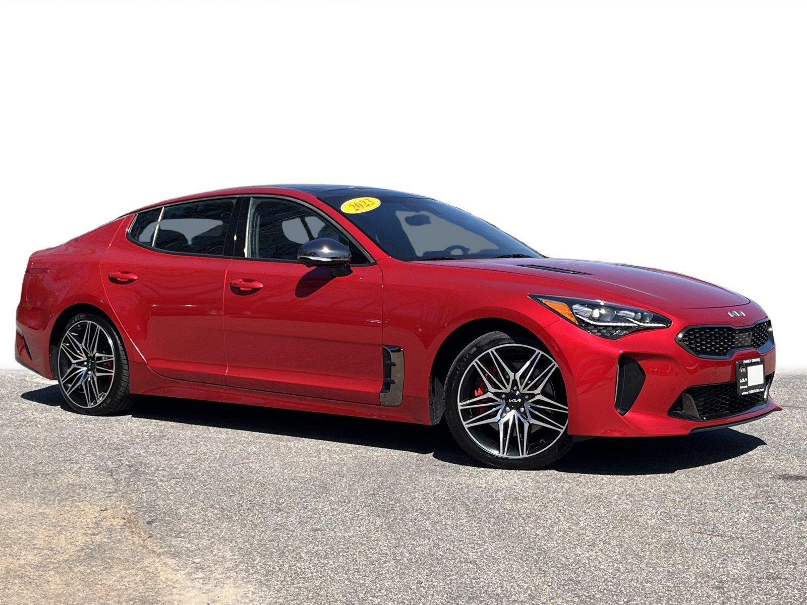 Used 2023 Kia Stinger GT2 image 2
