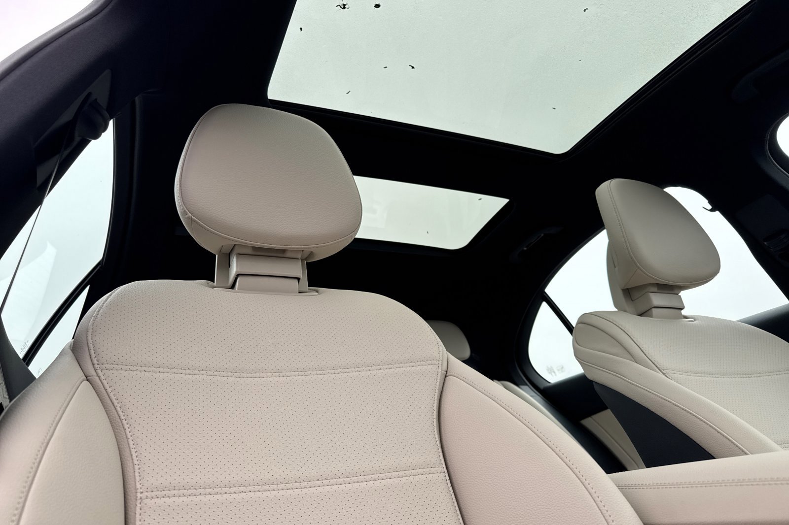 New 2026 Mercedes-Benz C 300 Sedan image 16