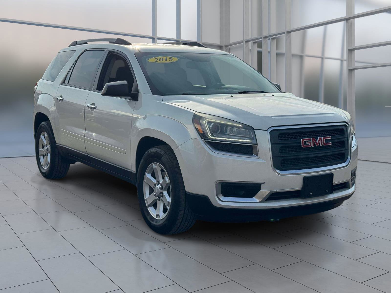 Used 2015 GMC Acadia SLE AWD/4WD image 2