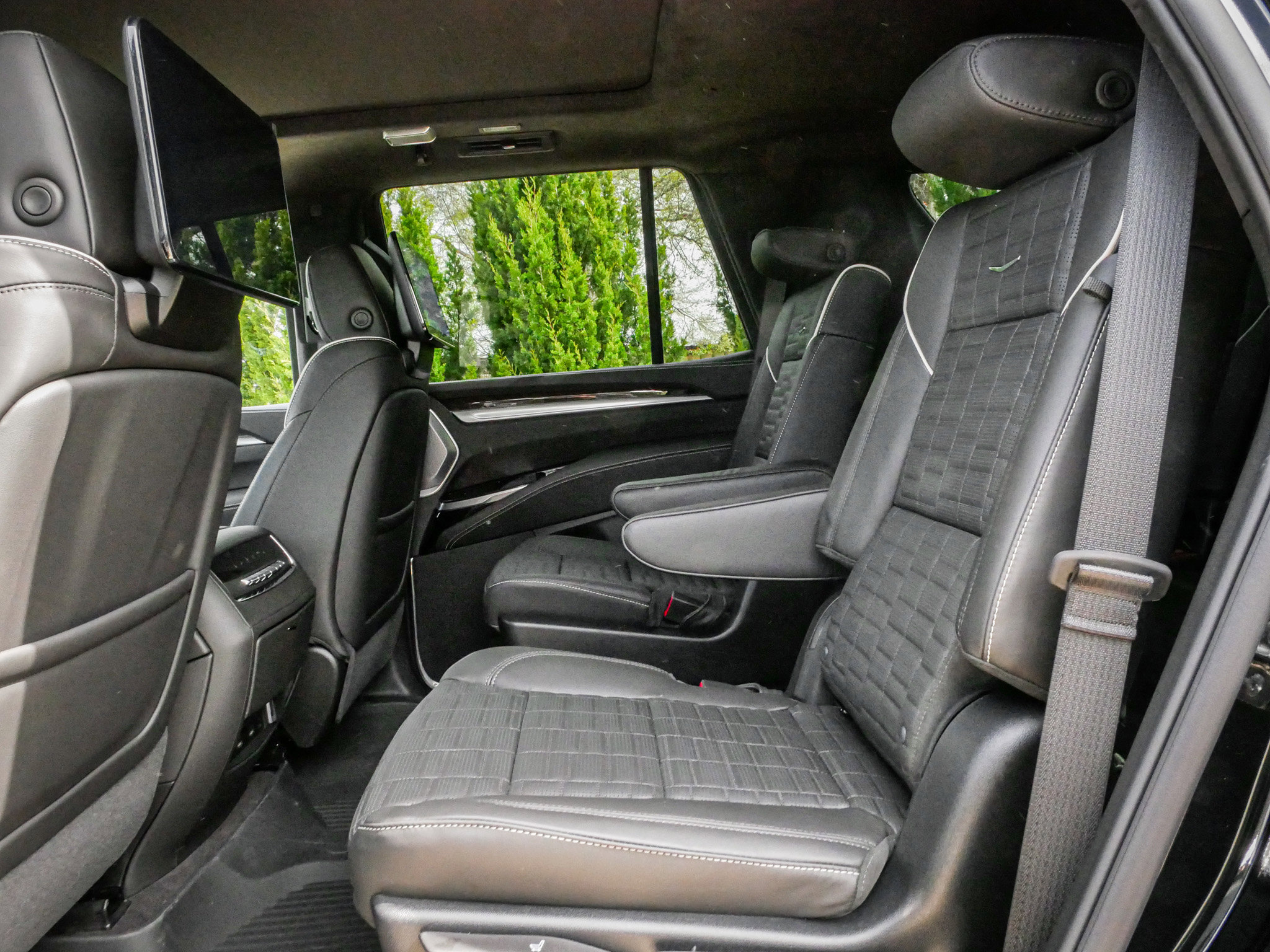 Used 2026 Cadillac Escalade Platinum Sport w/ LPO, Floor Liner Package image 32