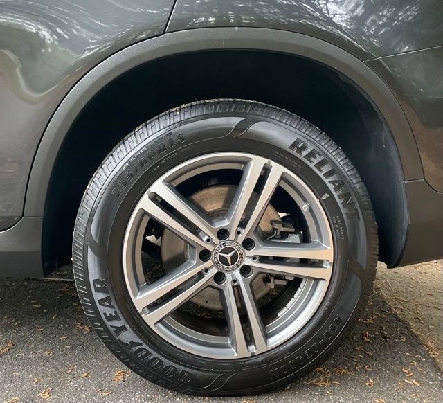 Used 2020 Mercedes-Benz GLC 300 w/ Premium Package image 5