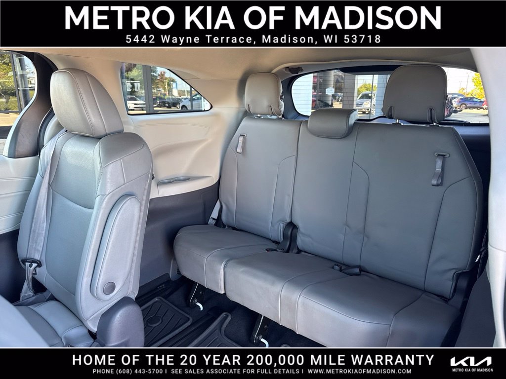 Used 2021 Toyota Sienna XLE AWD/4WD image 33