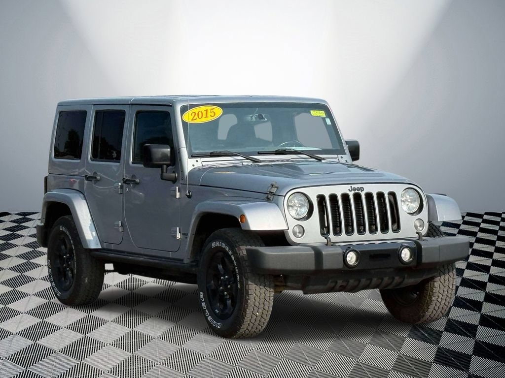 Used 2015 Jeep Wrangler Unlimited Sahara w/ Dual Top Group AWD/4WD image 4
