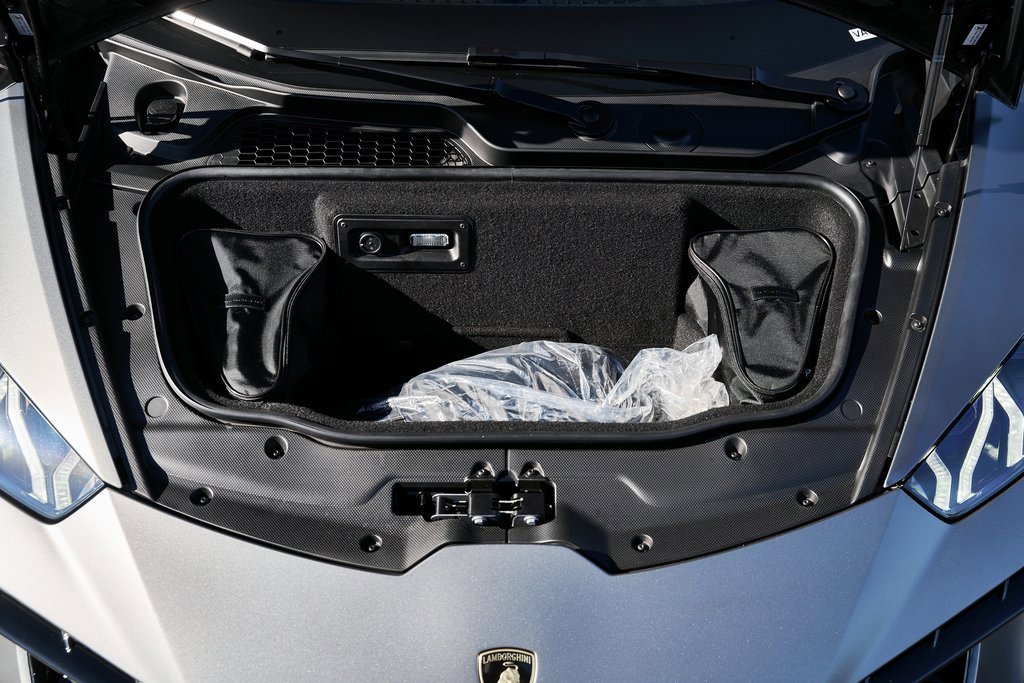 Used 2023 Lamborghini Huracan Tecnica image 8