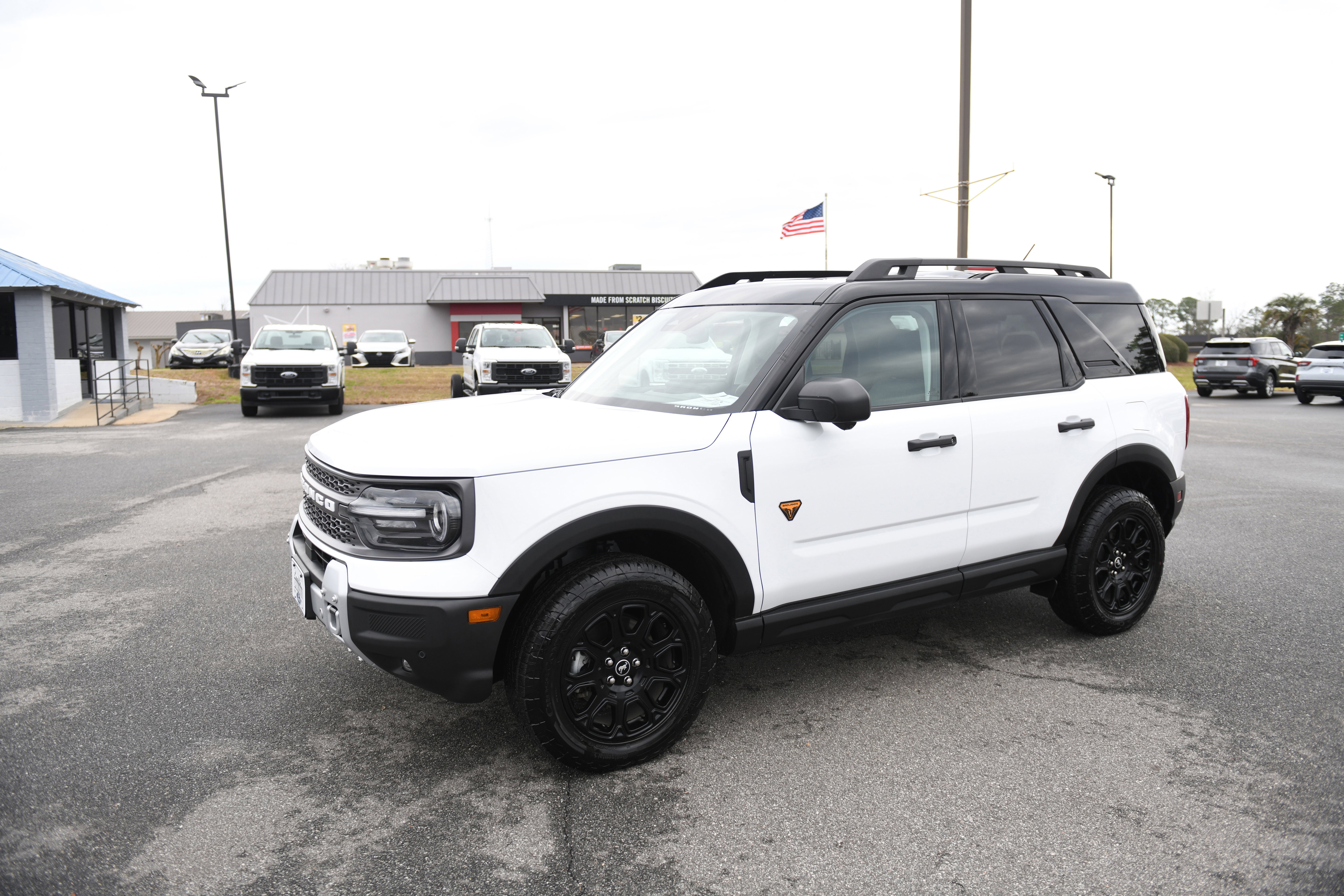 Used 2025 Ford Bronco Sport Badlands image 8