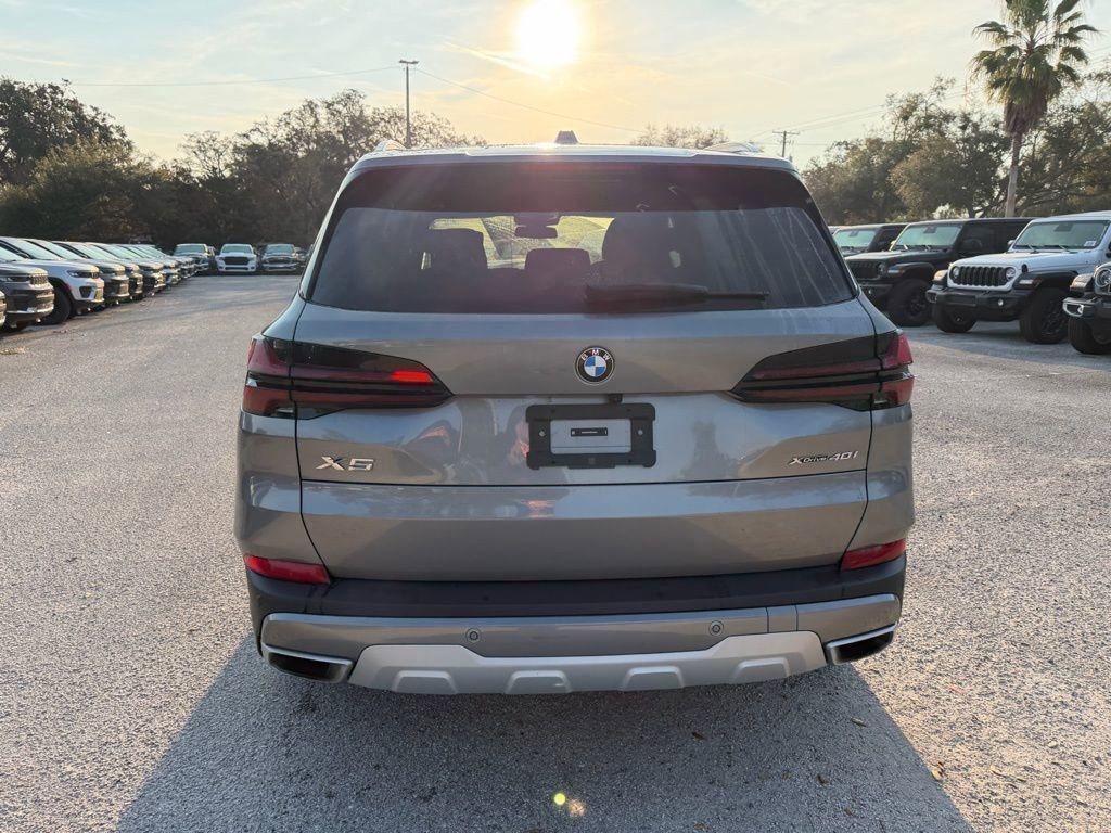 Used 2024 BMW X5 xDrive40i w/ Premium Package image 5