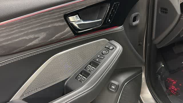Used 2024 Acura MDX SH-AWD w/ Advance Package image 14