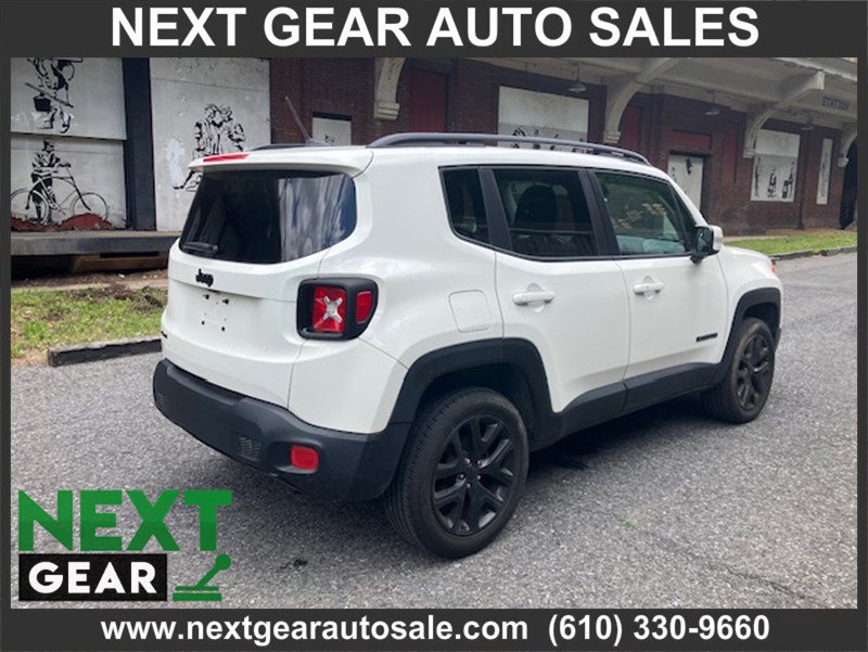 Used 2017 Jeep Renegade Altitude AWD/4WD image 3