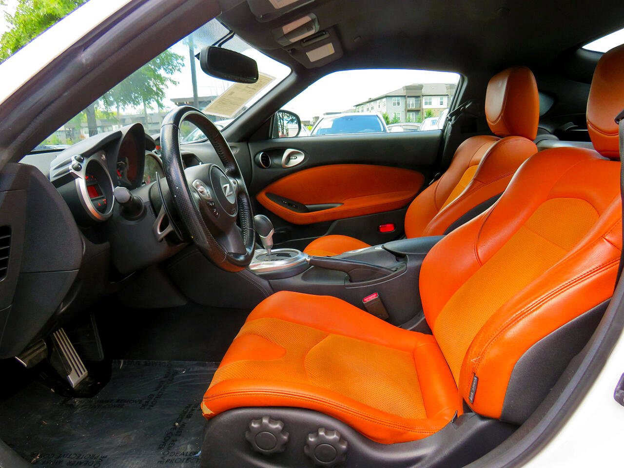 Used 2016 Nissan 370Z Touring image 13