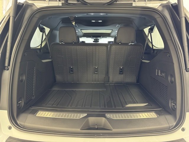 New 2026 Chevrolet Suburban Premier image 25