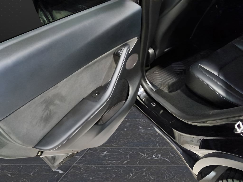 Used 2023 Tesla Model Y Long Range image 29