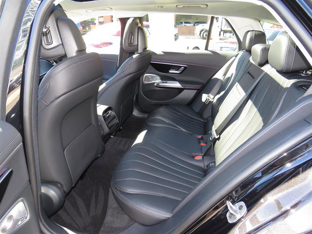 Used 2025 Mercedes-Benz E 450 4MATIC All-Terrain Wagon image 17