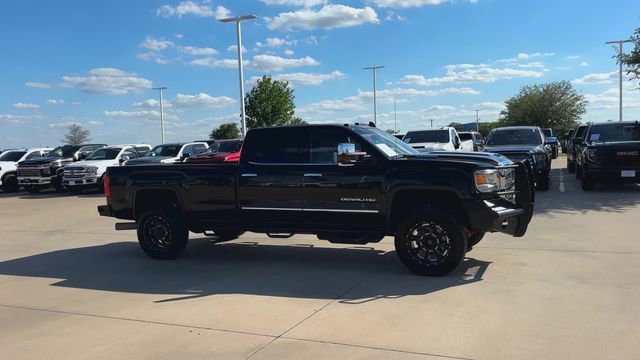 Used 2018 GMC Sierra 3500 Denali w/ Duramax Plus Package AWD/4WD image 9