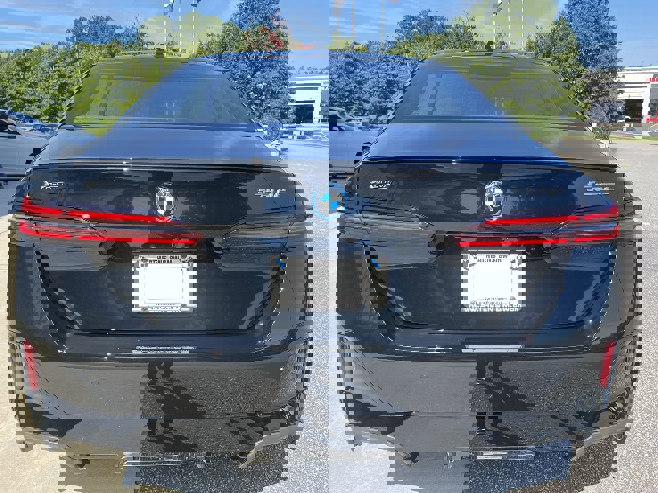 New 2026 BMW 550e xDrive w/ Executive Package image 12