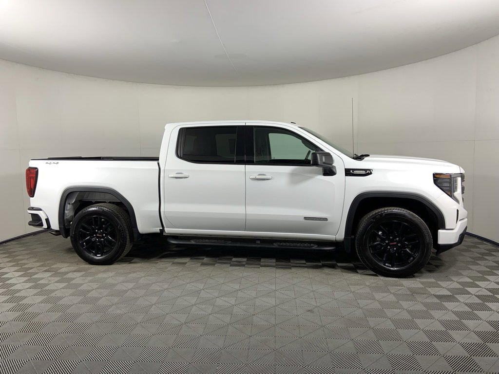 Used 2025 GMC Sierra 1500 Elevation image 2