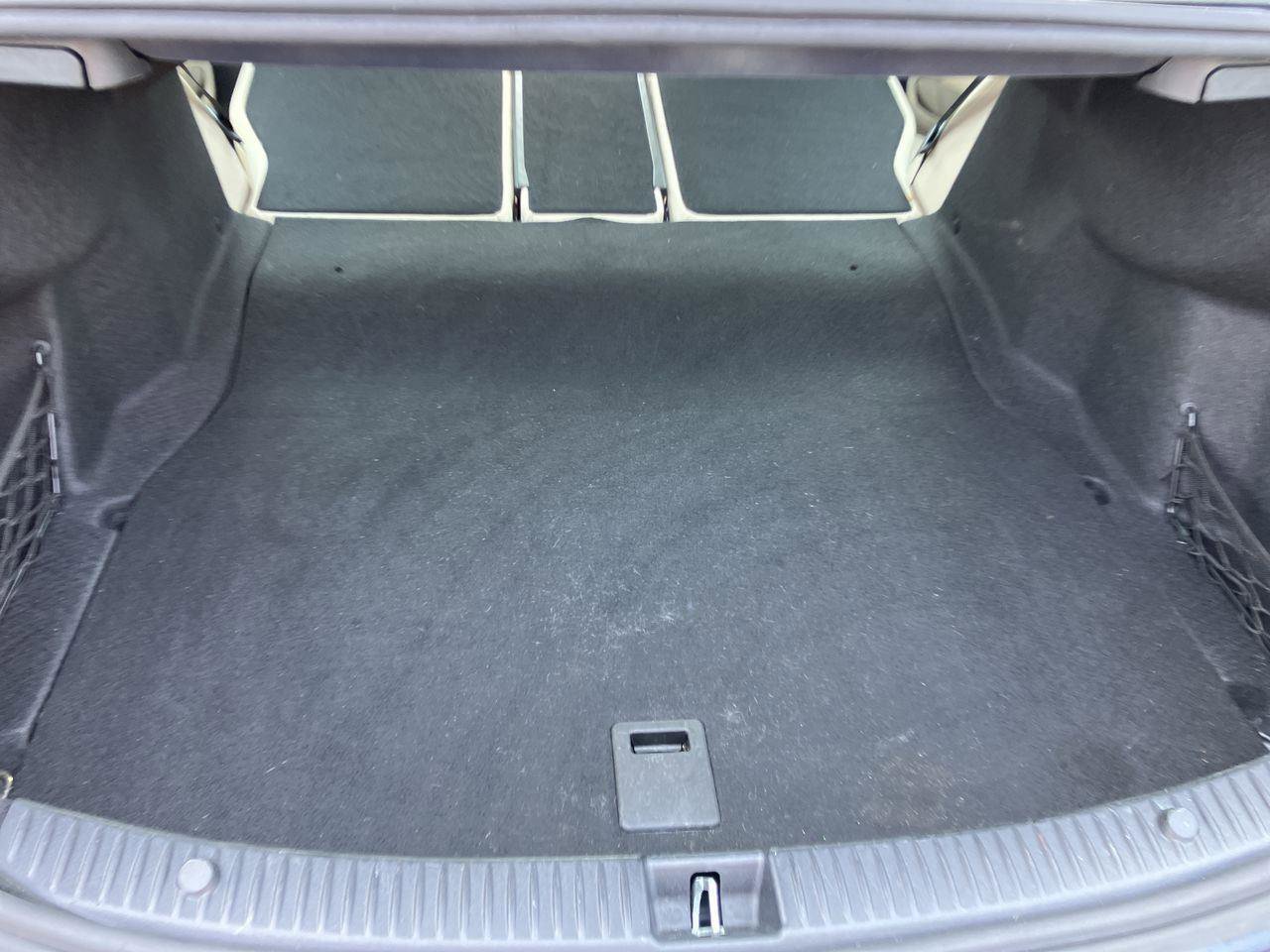 Used 2019 Mercedes-Benz C 300 Sedan image 25
