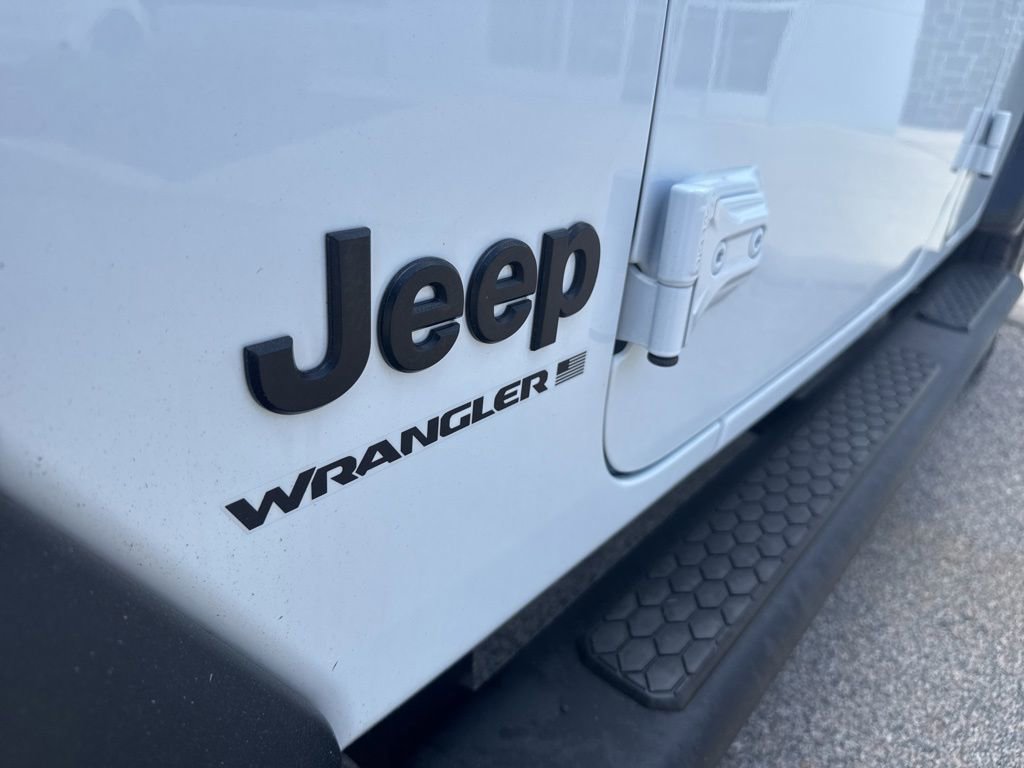 Used 2024 Jeep Wrangler Unlimited Sport AWD/4WD image 8