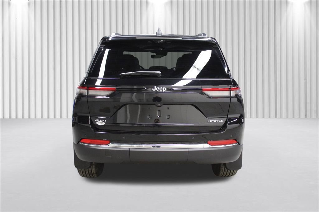 New 2025 Jeep Grand Cherokee Limited w/ Luxury Tech Group II image 4