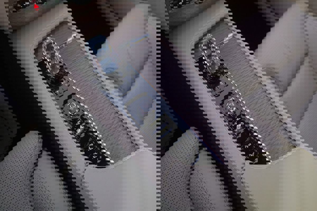 Used 2020 Volvo XC90 T8 Inscription w/ Protection Package Premier image 16