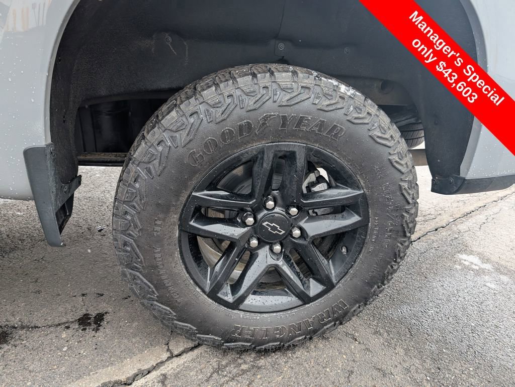 Used 2024 Chevrolet Silverado 1500 Custom Trail Boss w/ LPO, Dark Essentials Package image 25