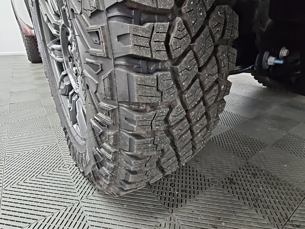 Used 2024 GMC Sierra 1500 AT4X image 49