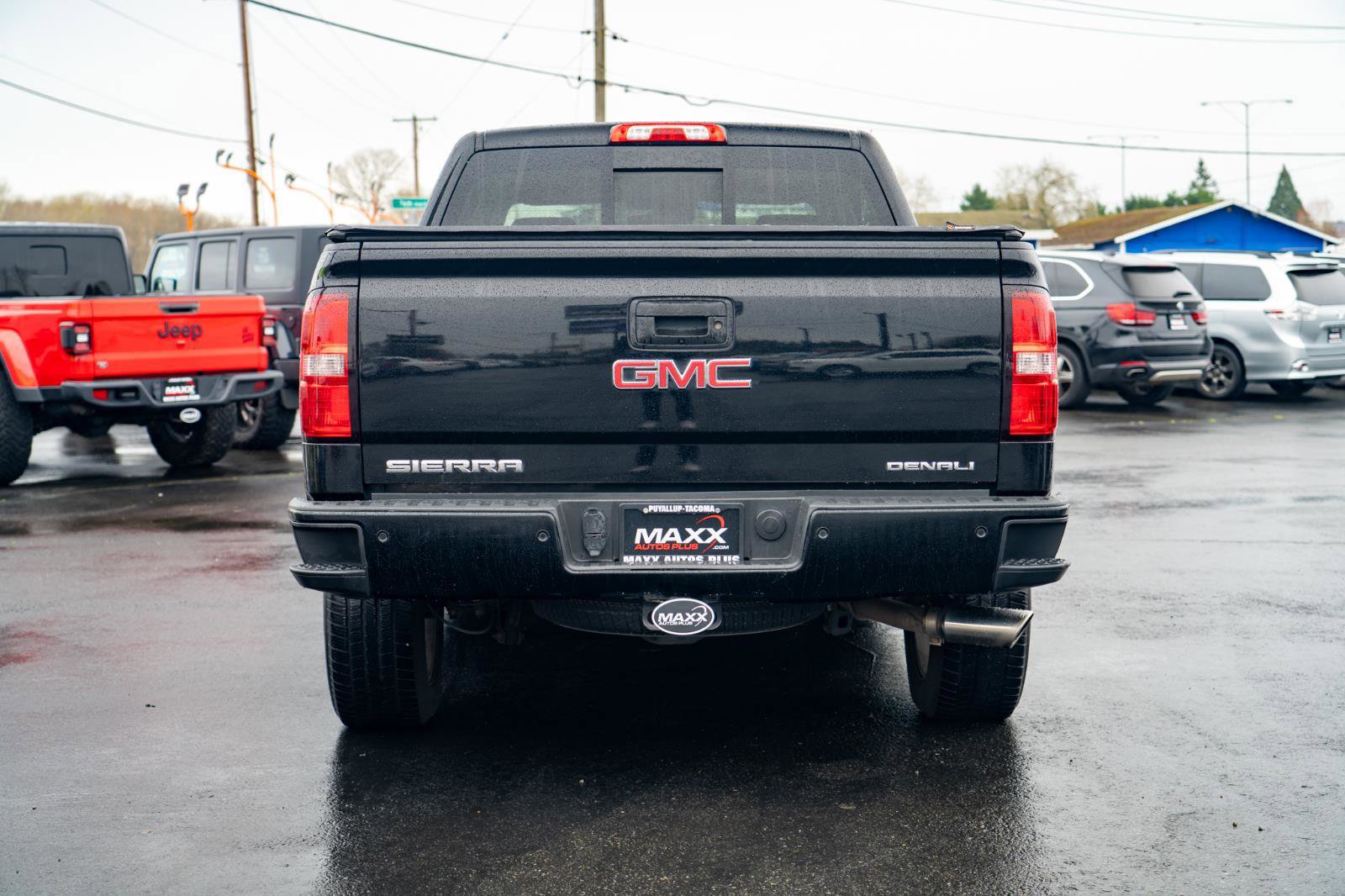 Used 2015 GMC Sierra 1500 Denali w/ Driver Alert Package AWD/4WD image 11