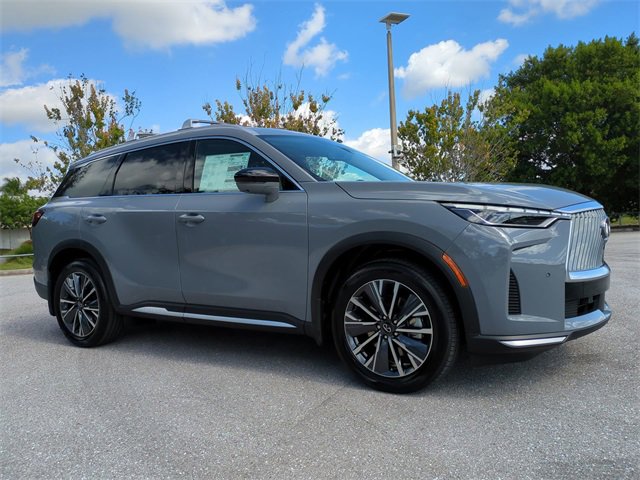 New 2026 INFINITI QX60 Luxe image 2