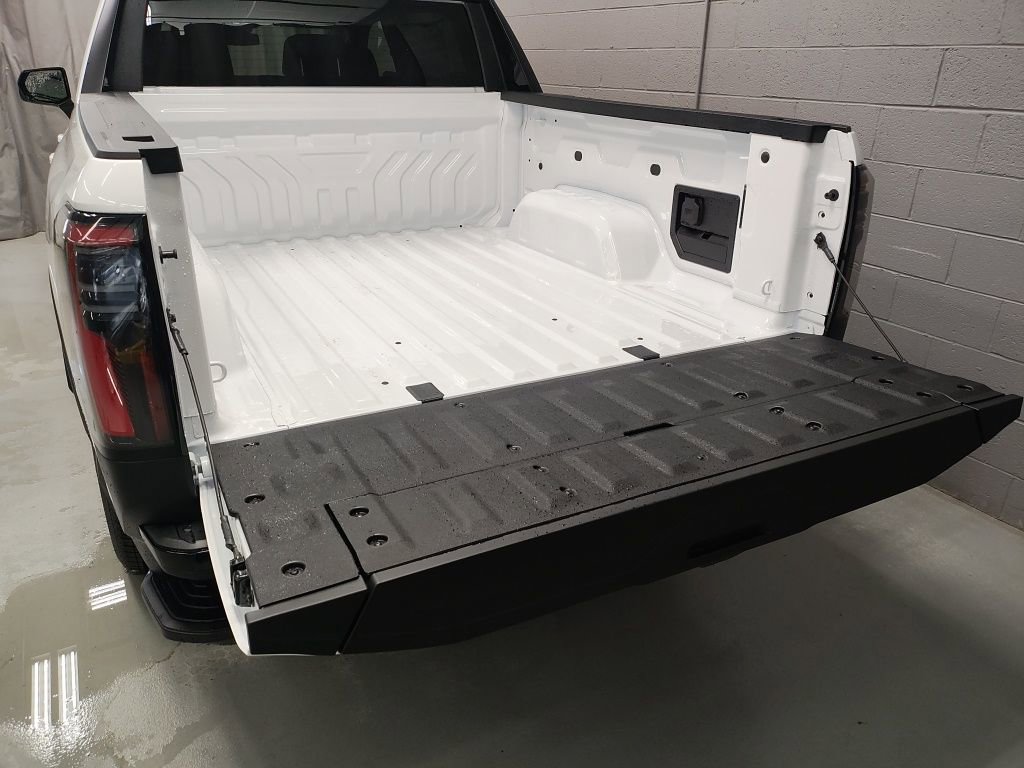 New 2026 GMC Sierra EV Elevation image 22