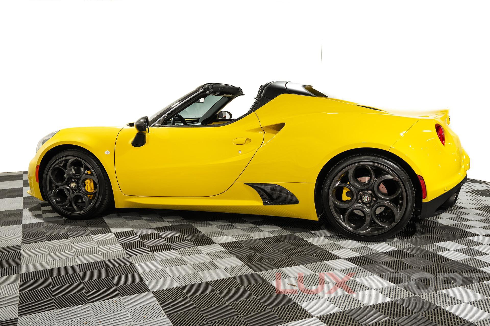 Used 2016 Alfa Romeo 4C Spider RWD image 3