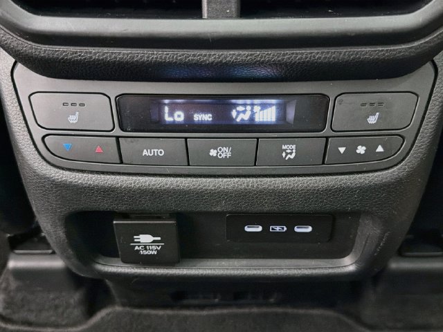 Used 2025 Honda Pilot Elite image 32