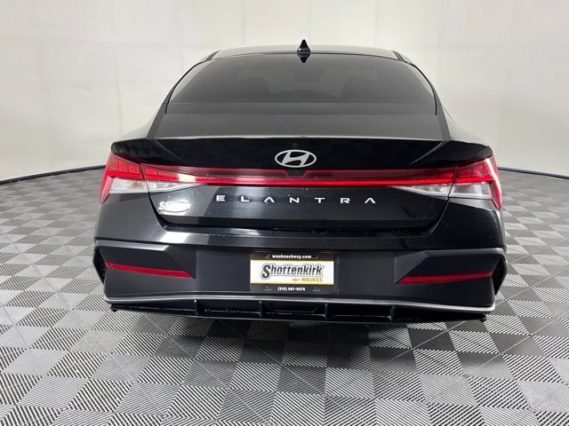 Used 2024 Hyundai Elantra SEL w/ Convenience Package FWD image 7
