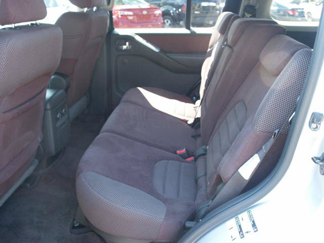 Used 2008 Nissan Pathfinder SE w/ Premium Pkg AWD/4WD image 7