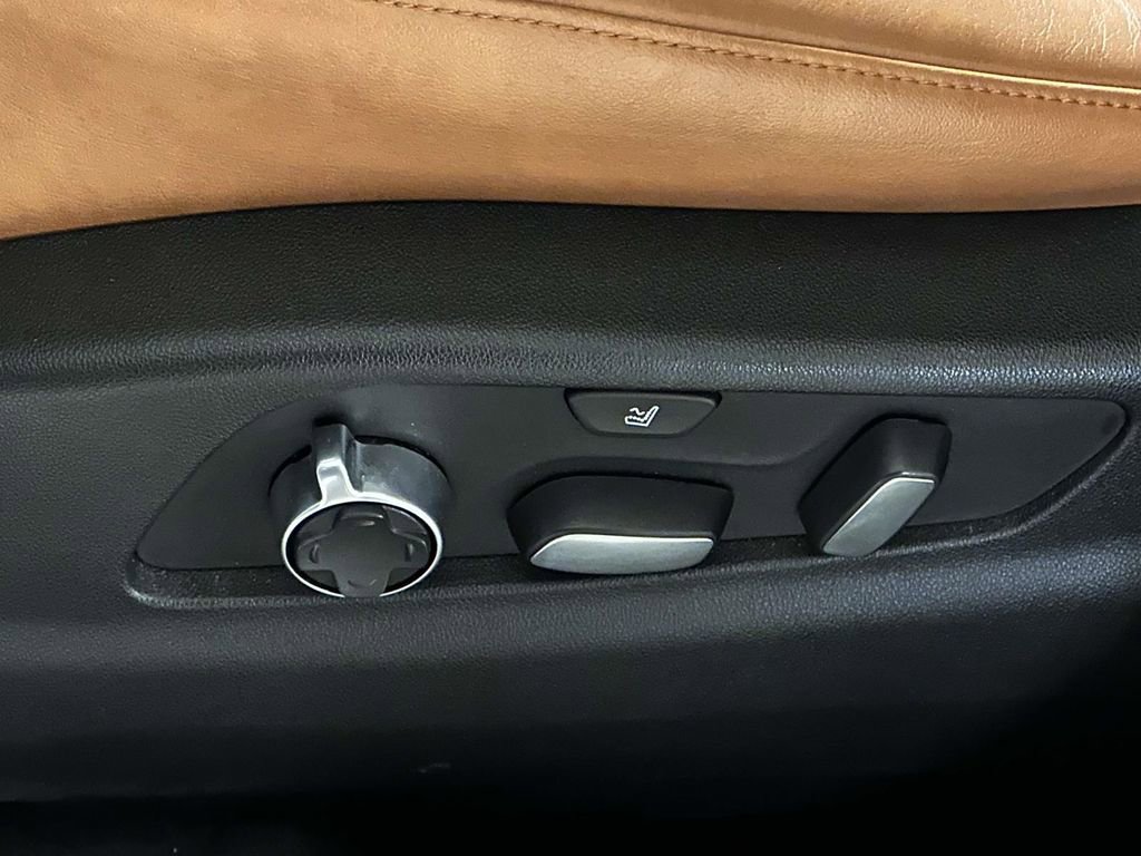 Used 2021 Cadillac XT4 Sport image 14