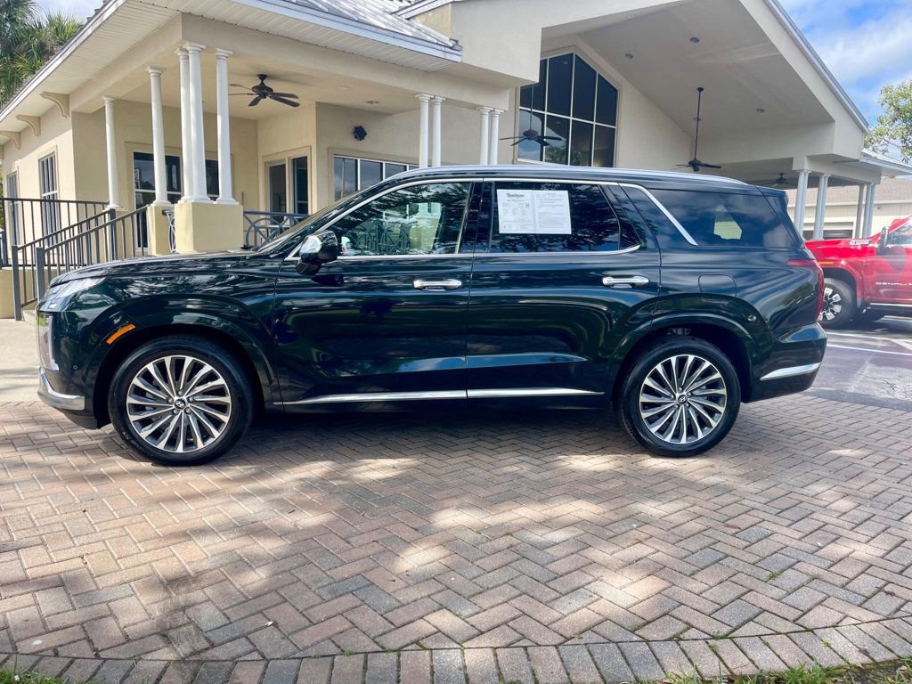 Used 2025 Hyundai Palisade Calligraphy image 2