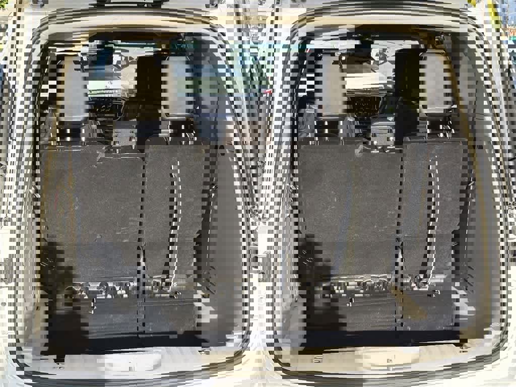 Used 2024 Chrysler Pacifica Select image 31