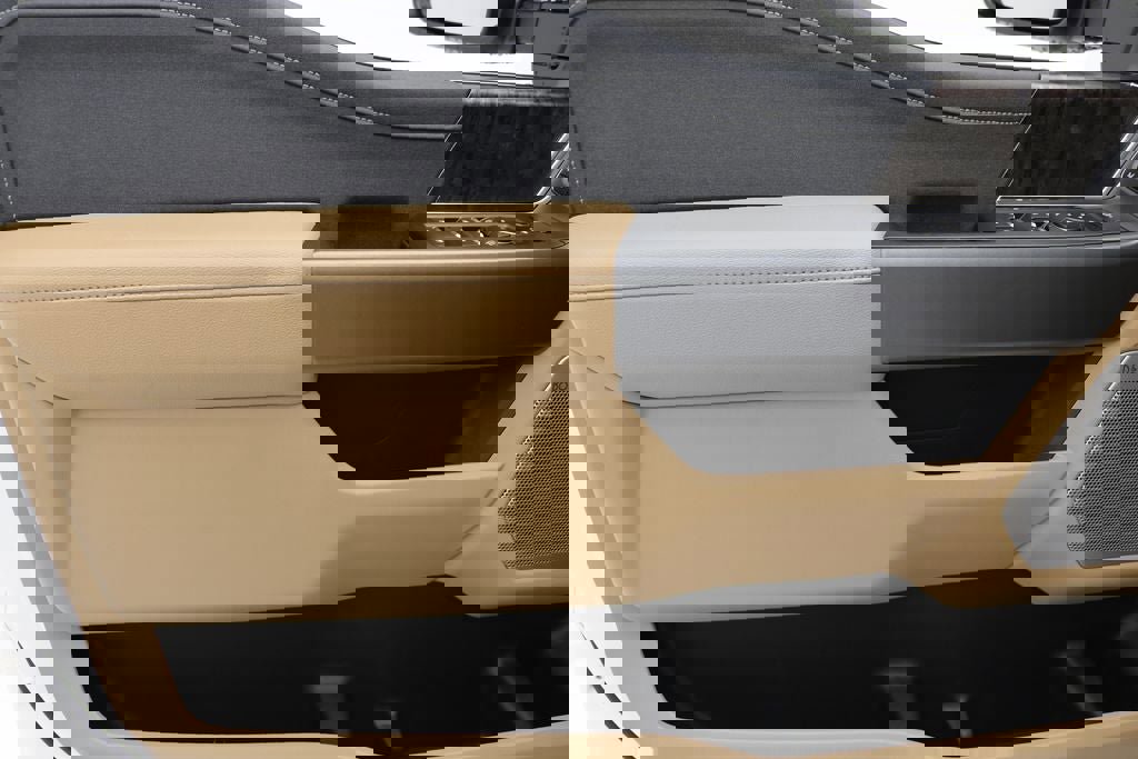 New 2026 Ford F250 Lariat image 16