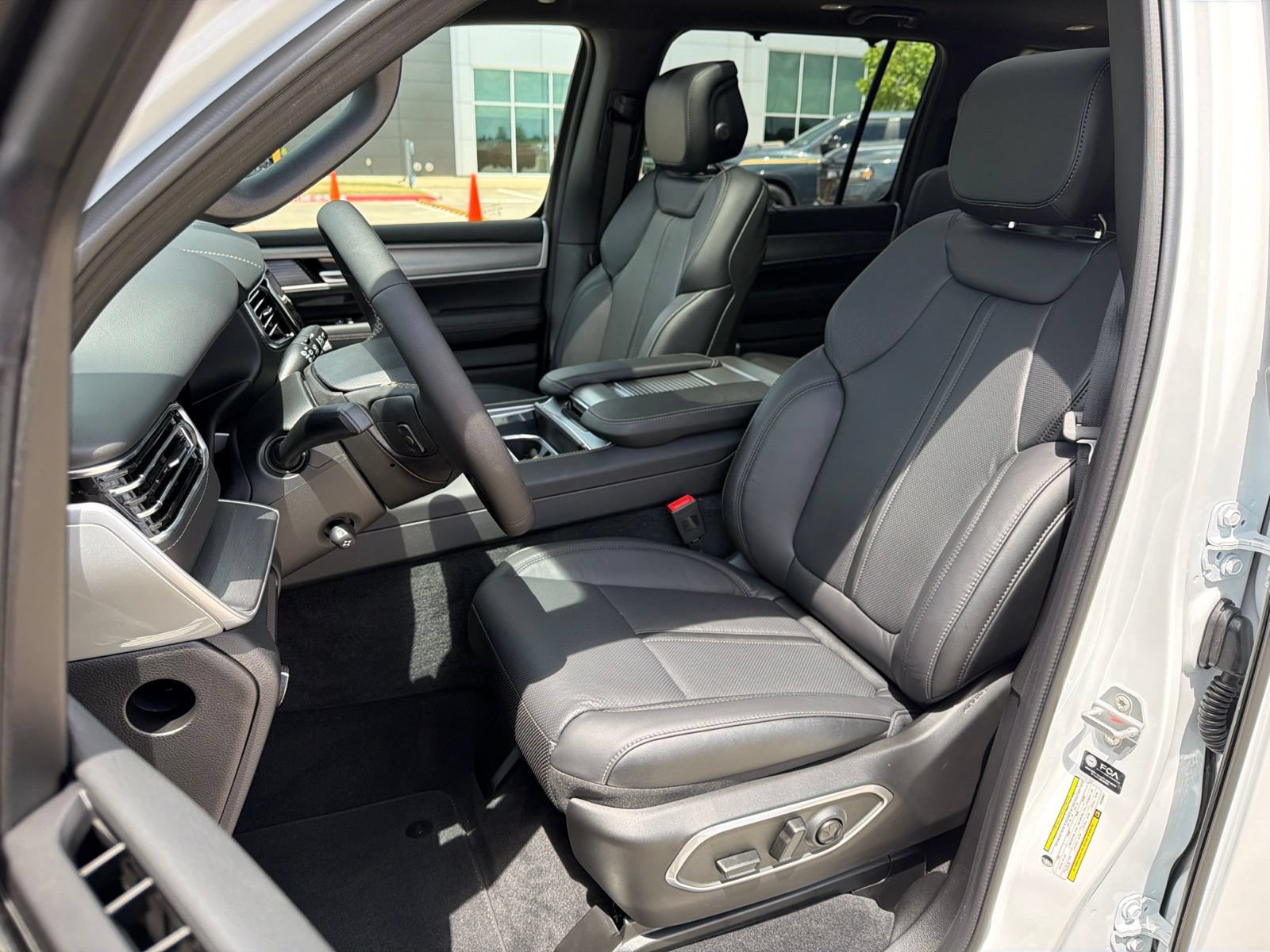 New 2026 Jeep Grand Wagoneer Limited AWD/4WD image 13