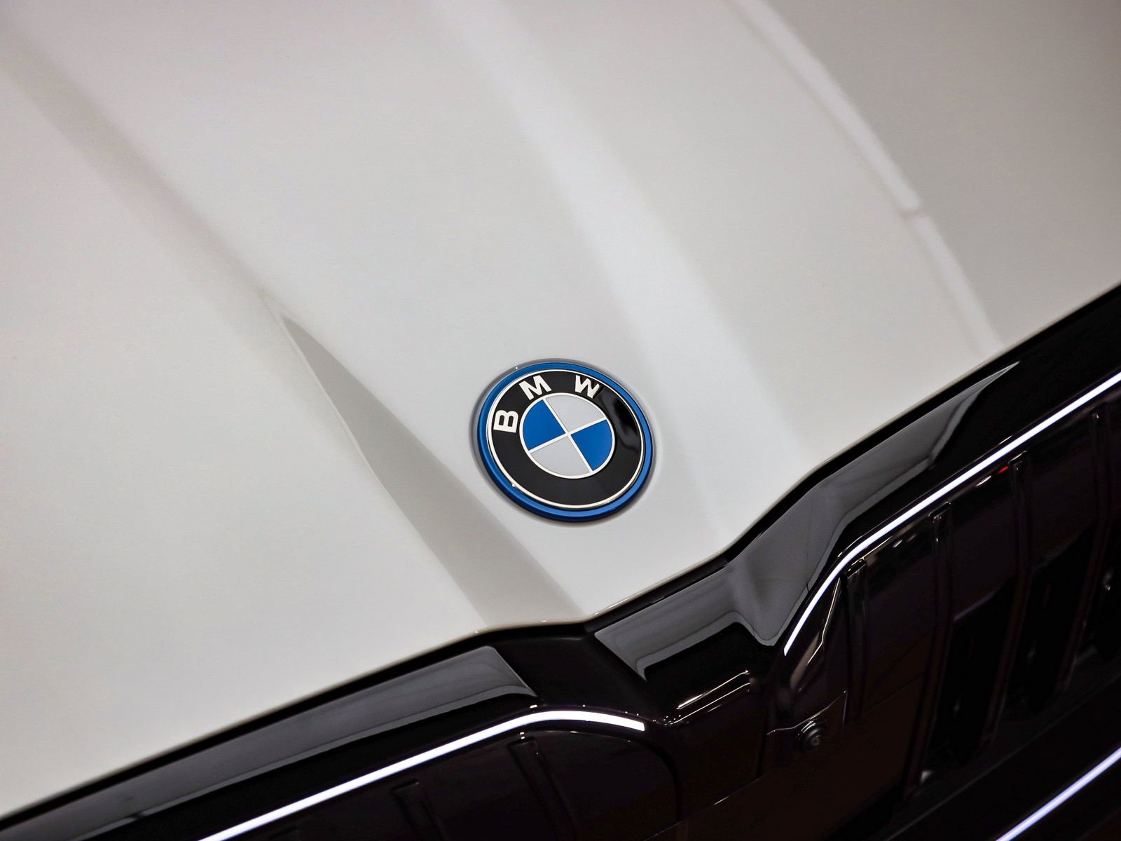 New 2026 BMW i5 eDrive40 w/ M Sport Package RWD image 9