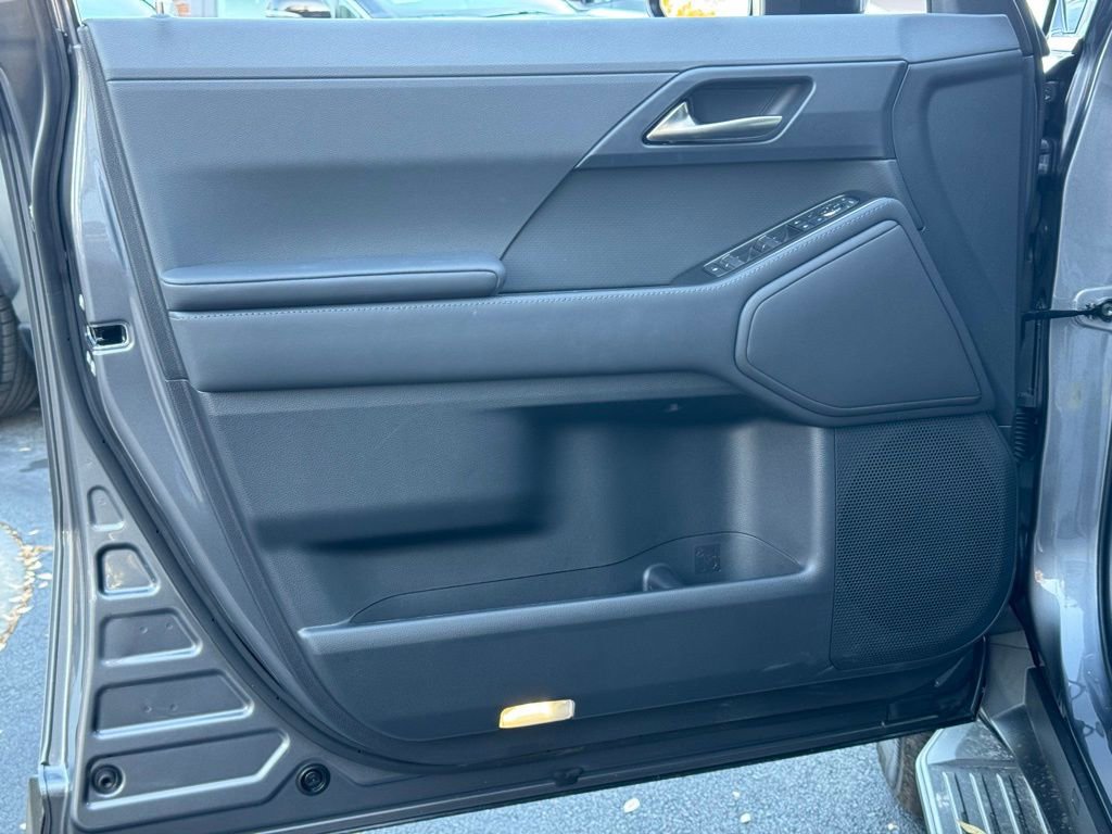 Used 2025 Lexus GX 550 image 28