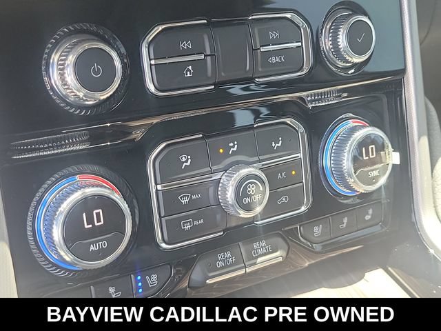 Used 2022 GMC Yukon XL Denali AWD/4WD image 39