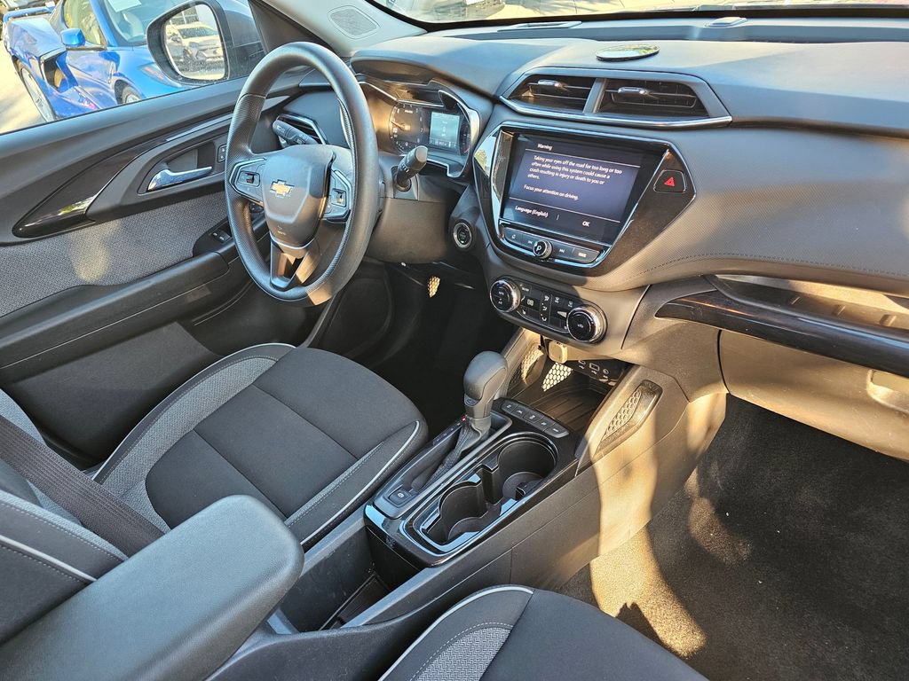 Used 2022 Chevrolet TrailBlazer LT w/ Convenience Package AWD/4WD image 11