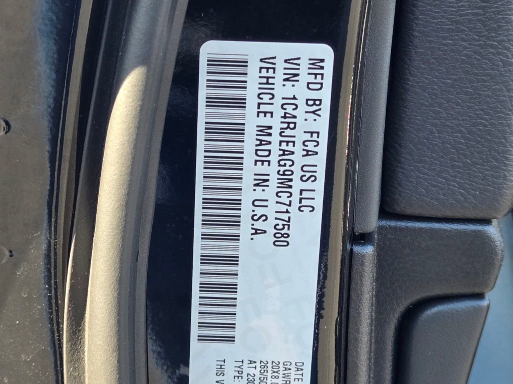 Used 2021 Jeep Grand Cherokee Laredo X image 19