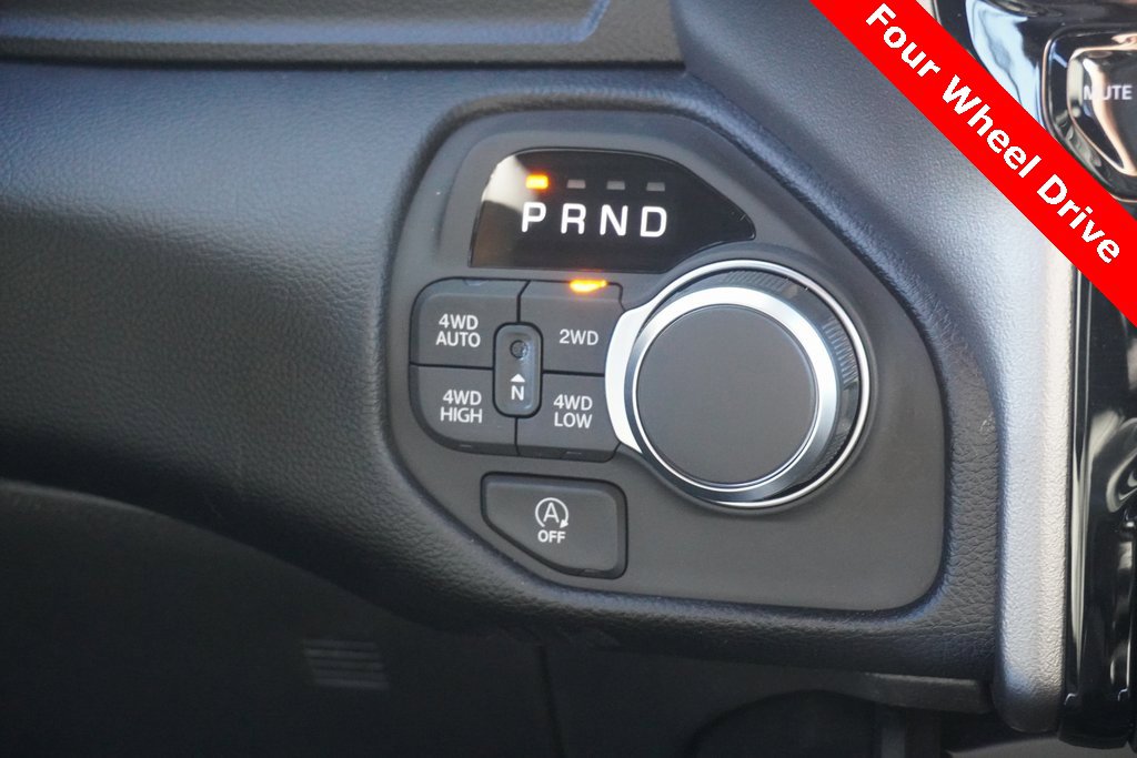 New 2026 RAM 1500 4x4 Crew Cab image 19