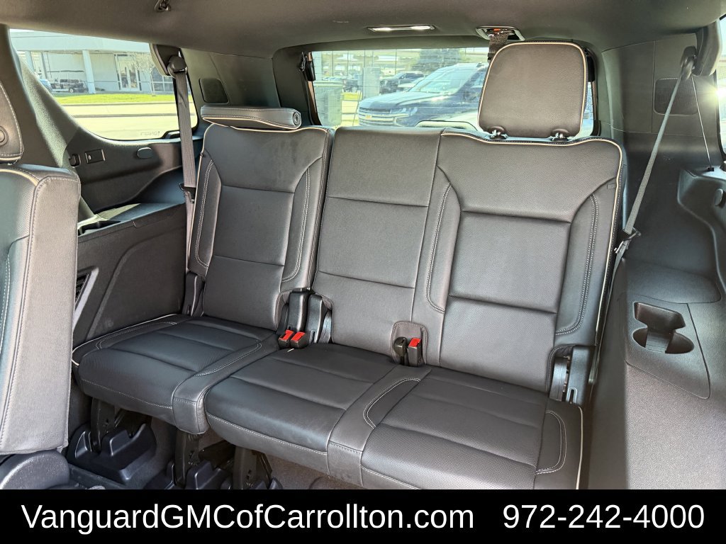 Used 2025 GMC Yukon Elevation w/ LPO, Yukon Black Package AWD/4WD image 32