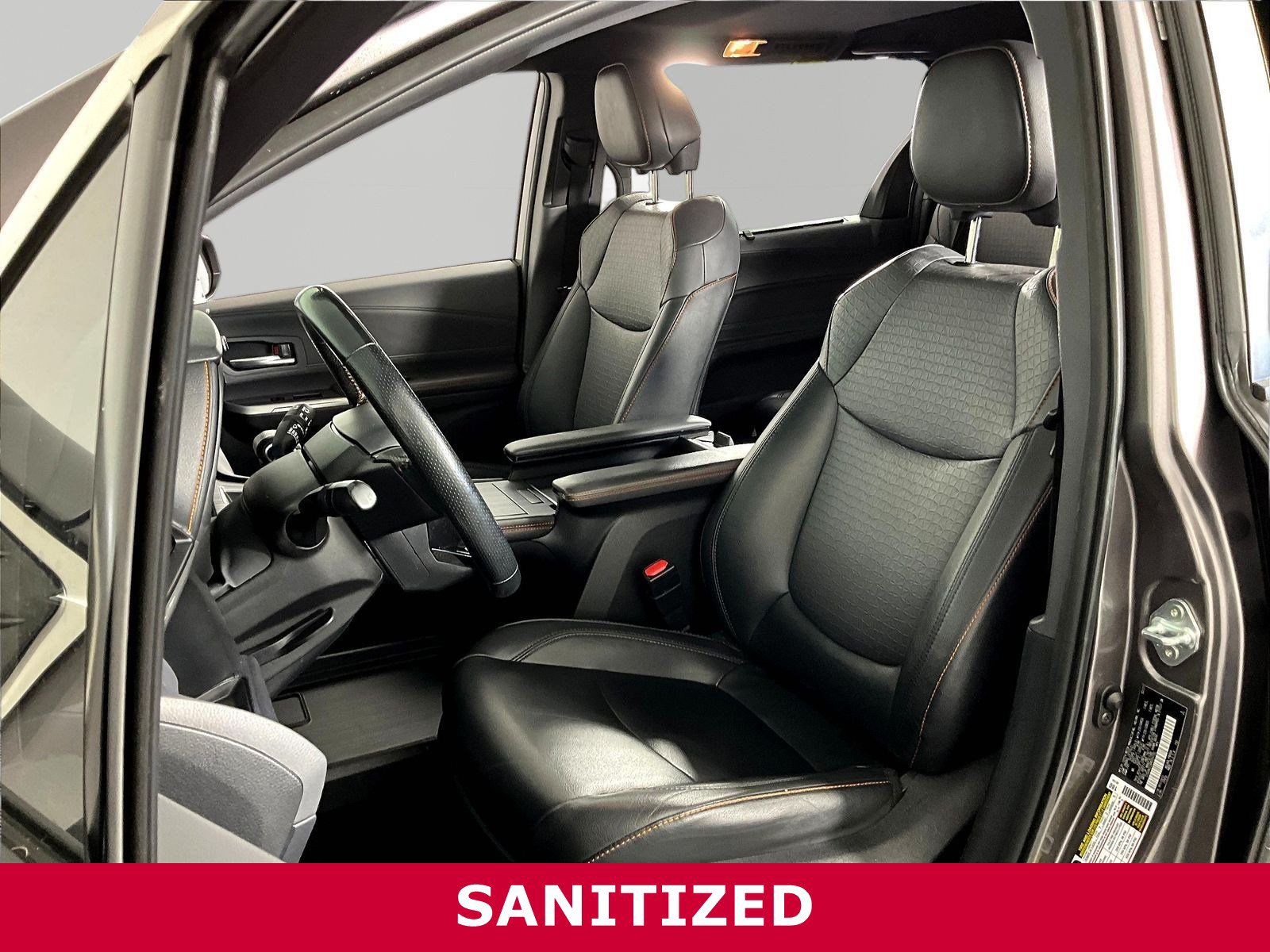 Used 2021 Toyota Sienna XSE FWD image 19