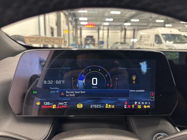 Used 2025 Chevrolet Equinox LT AWD/4WD image 23
